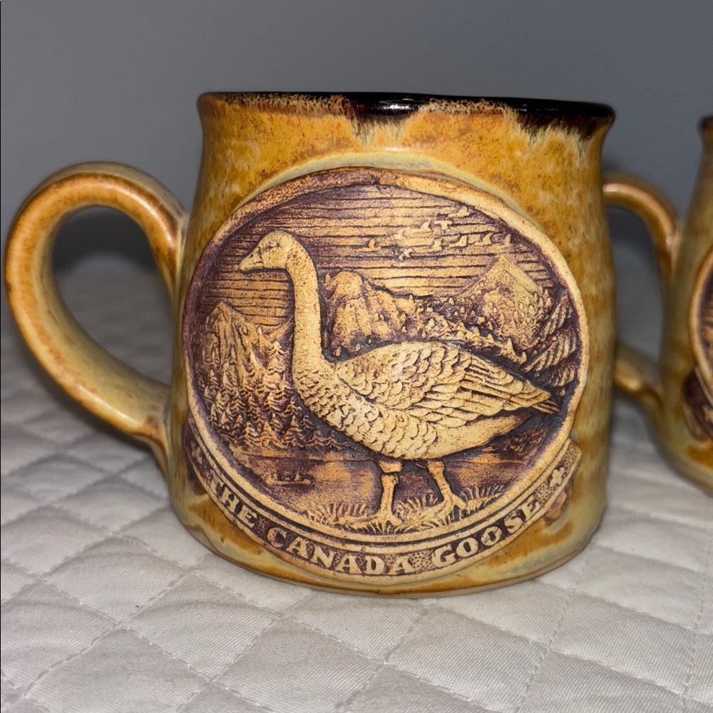 Handcrafted Stonebridge
Stoneware Pottery Mugs The Canada Goose & The Mallard - Picture 3 of 9